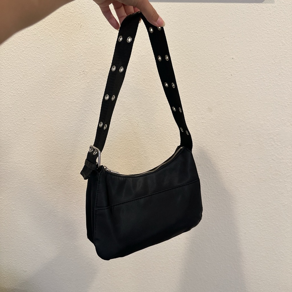 H&M Black Minimalist Shoulder Bag with Adjustable Strap